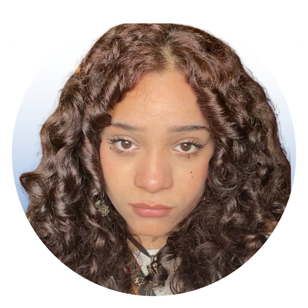 Andrea Chacin  GRAPHIC DESIGNER